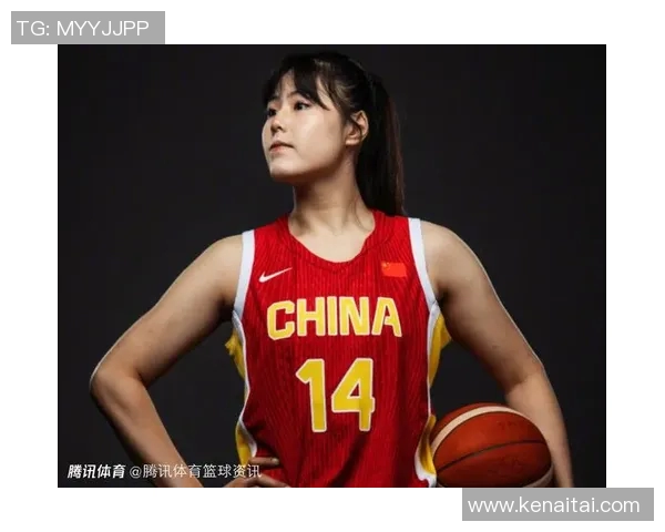 李月汝庆祝26岁生日社交媒体分享甜美笑容与祝福瞬间